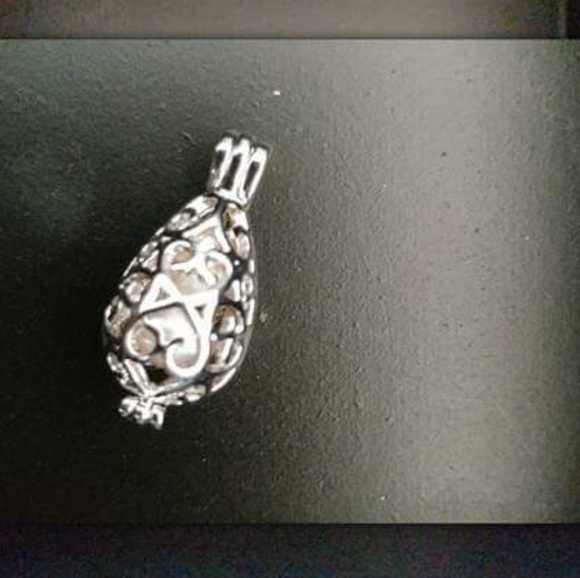 Pendant - Picture 4 of 6